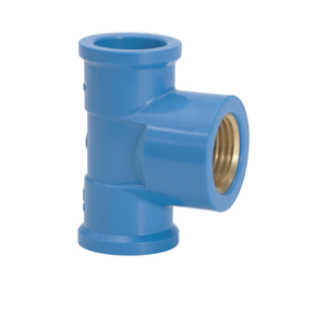 Tê soldável com bucha de latão na bolsa central